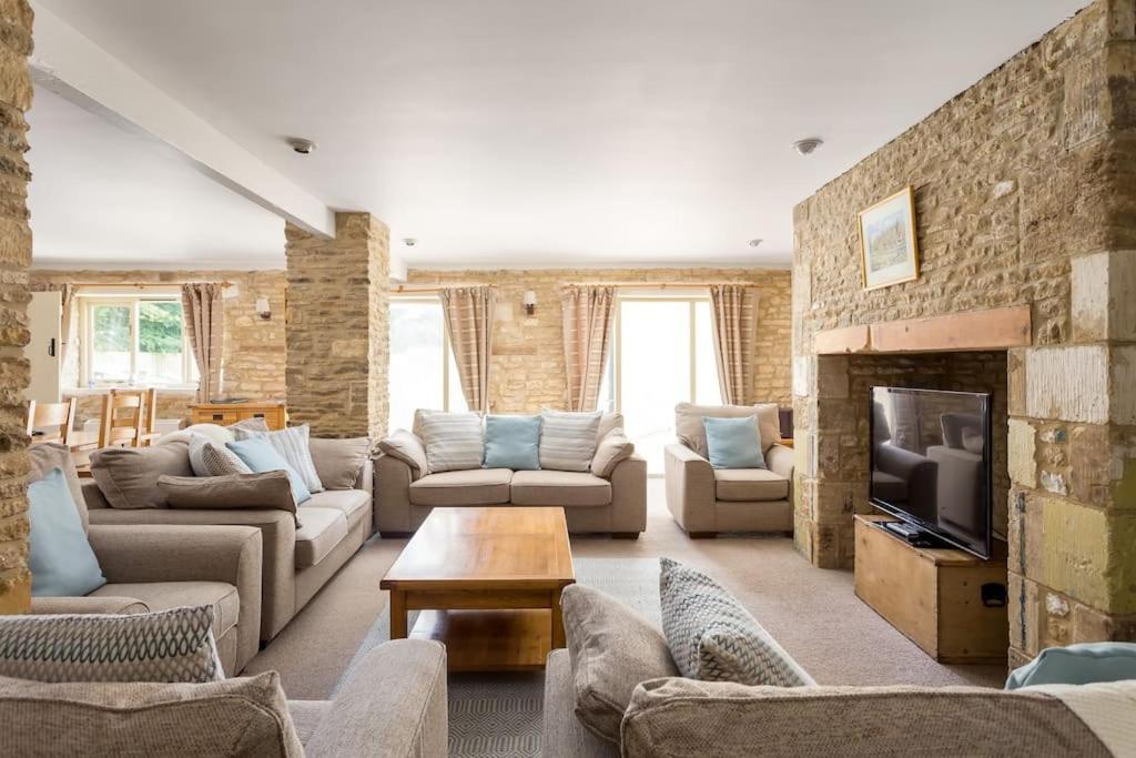 Stanton House, 6 Bedroom, 5 Bath Cheltenham Luaran gambar