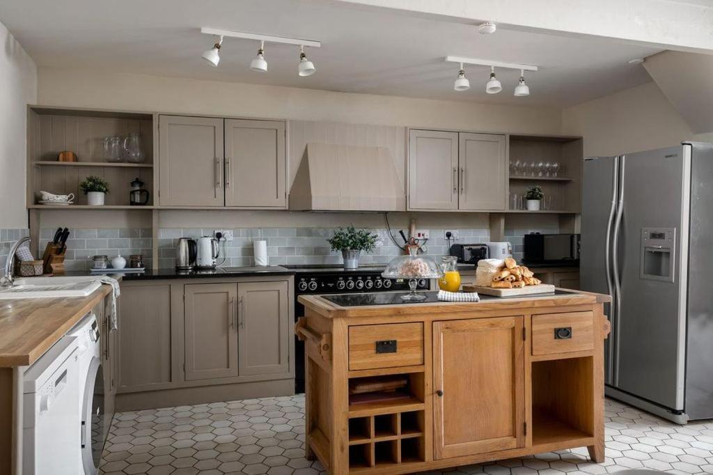 Stanton House, 6 Bedroom, 5 Bath Cheltenham Luaran gambar